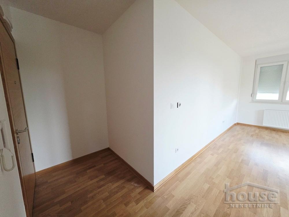 Slika 4 - Stan,NOVI SAD,TELEP,kv: 28.00, € 76950, ID: 1065917