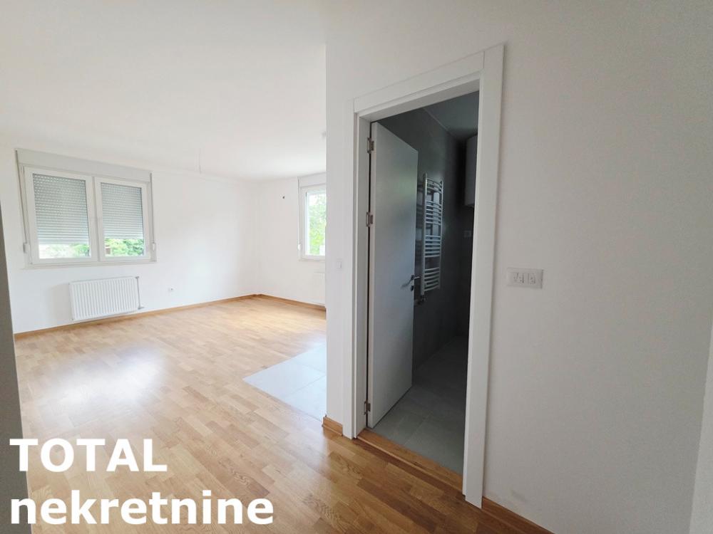 Slika 2 - Stan,NOVI SAD,TELEP,kv: 28.00, € 76950, ID: 1102763