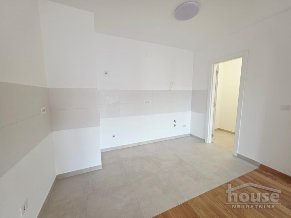 Slika 4 - Stan,NOVI SAD,TELEP,kv: 79.00, € 216120, ID: 1065909