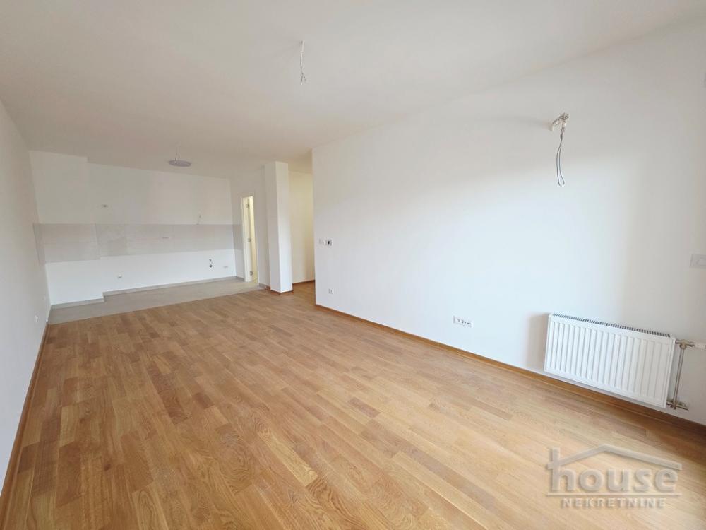 Slika 2 - Stan,NOVI SAD,TELEP,kv: 79.00, € 216120, ID: 1065909