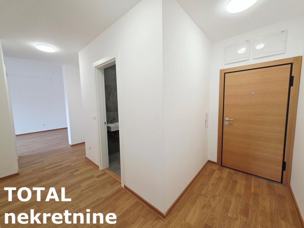 Slika 11 - Stan,NOVI SAD,TELEP,kv: 79.00, € 216840, ID: 1102754