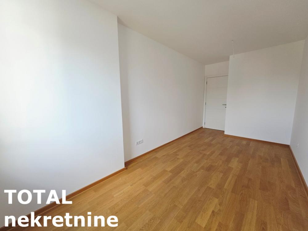 Slika 6 - Stan,NOVI SAD,TELEP,kv: 79.00, € 216840, ID: 1102754