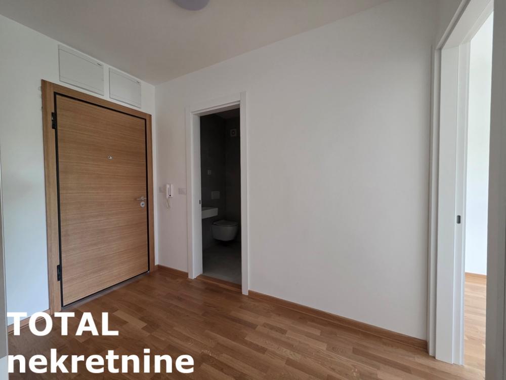 Slika 8 - Stan,NOVI SAD,TELEP,kv: 43.00, € 117730, ID: 1102756