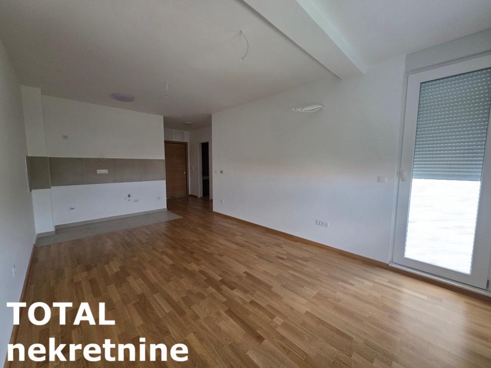 Slika 2 - Stan,NOVI SAD,TELEP,kv: 43.00, € 117730, ID: 1102756