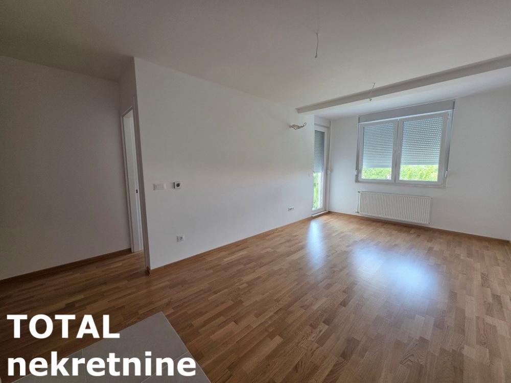 Slika 3 - Stan,NOVI SAD,TELEP,kv: 43.00, € 117730, ID: 1102756