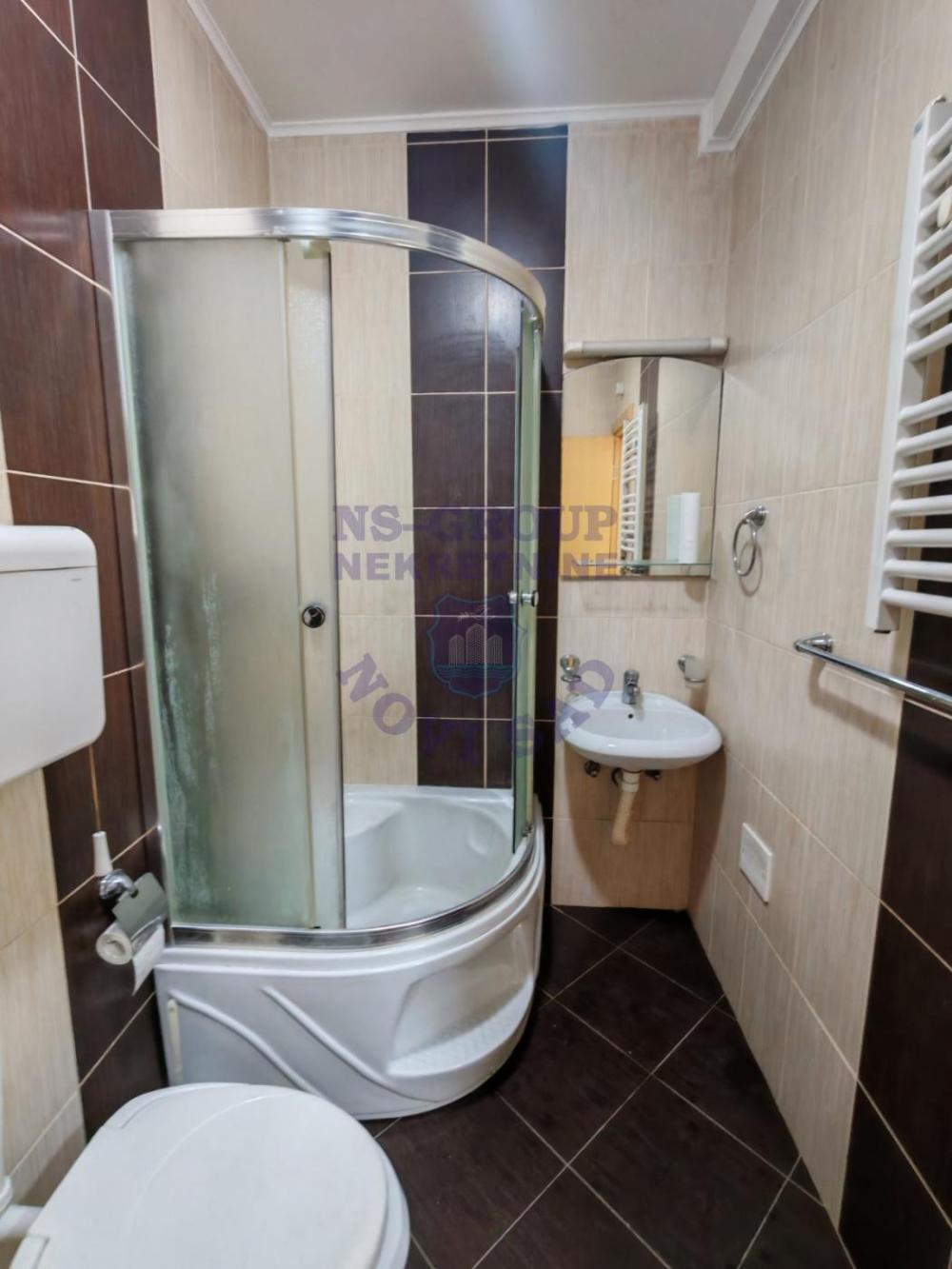 Slika 2 - Jednosoban, 29m2, Adamovićevo naselje Novi Sad, sa terasom
