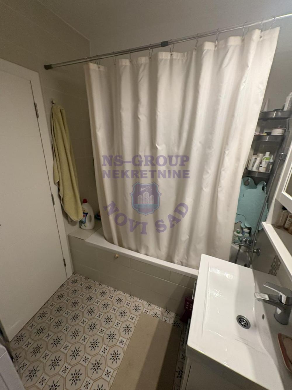 Slika 4 - Odličan trosoban na Novom Naselju 