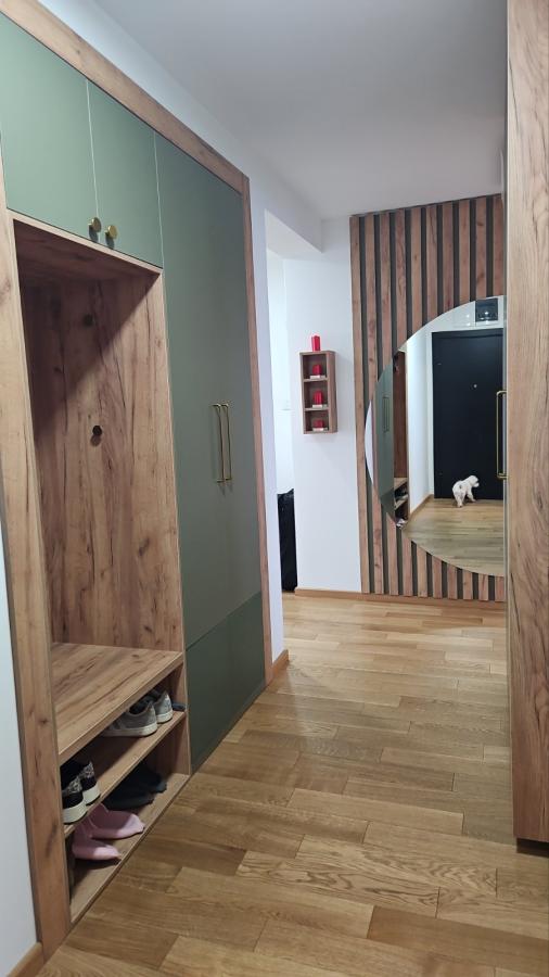 Slika 10 - Troiposoban, 80m2, Nova Detelinara Novi Sad, sa terasom, ima lift