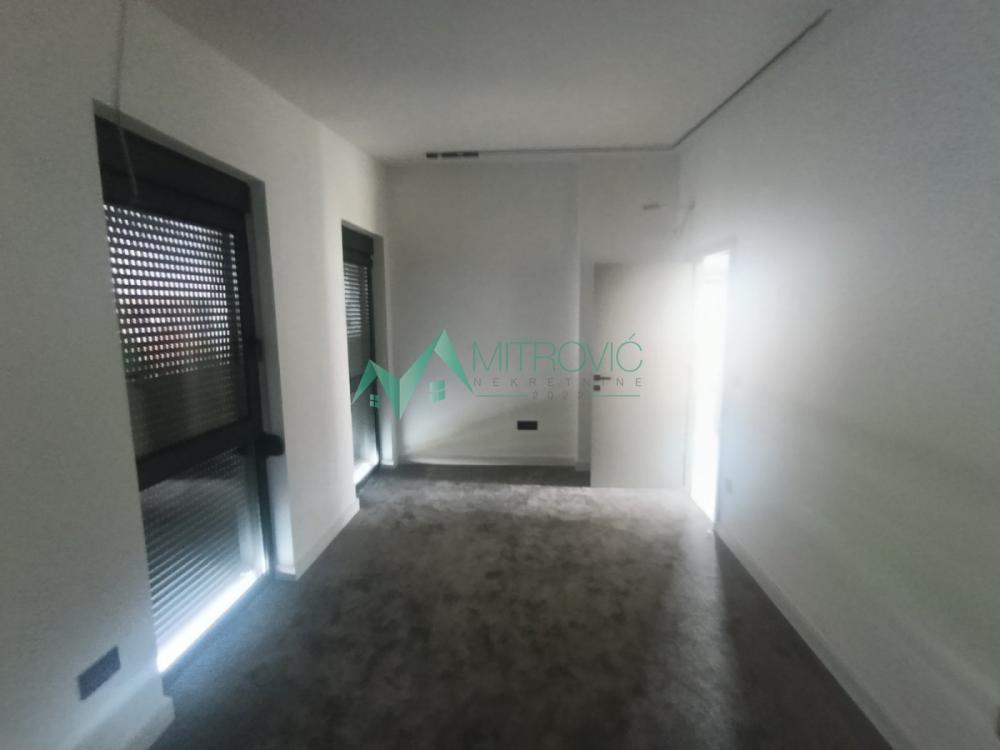 Slika 4 - Telep 185 m2 nov petosoban penthouse sa duplom garažom i krovnom terasom 
