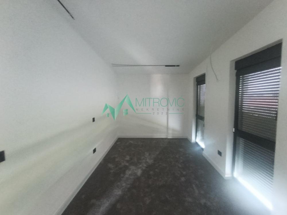 Slika 7 - Telep 185 m2 nov petosoban penthouse sa duplom garažom i krovnom terasom 