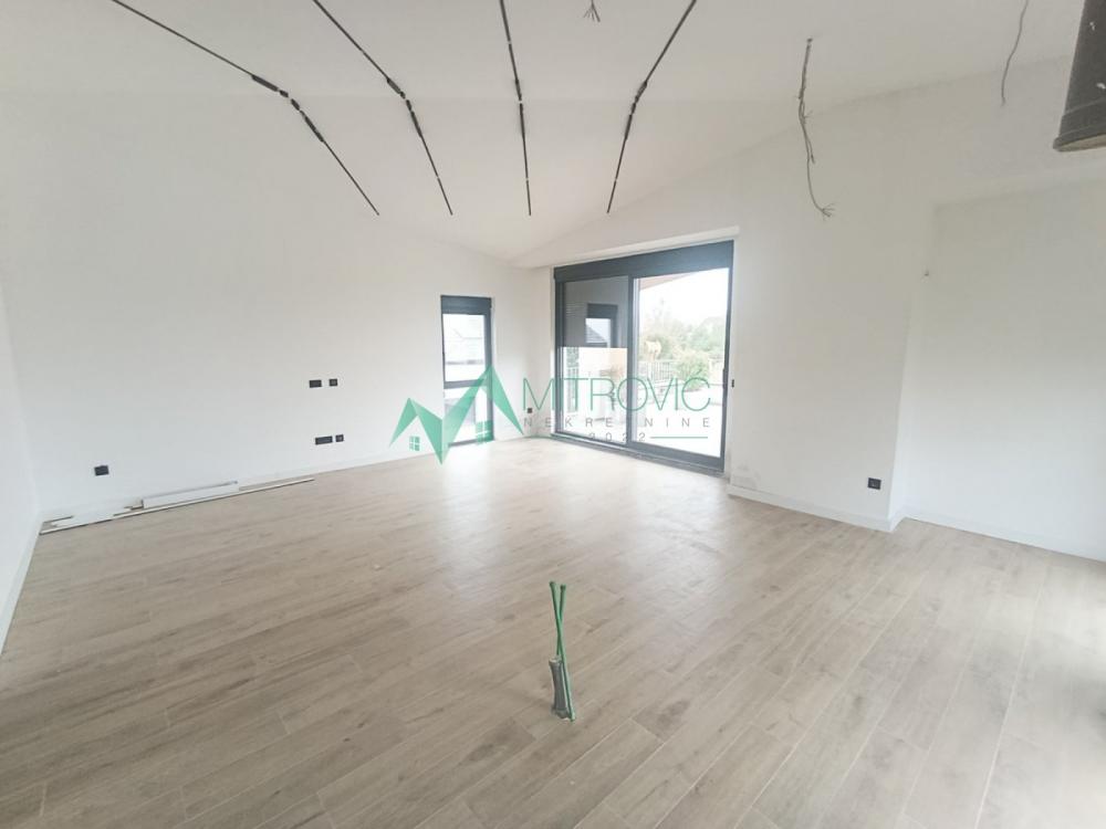 Slika 1 - Telep 185 m2 nov petosoban penthouse sa duplom garažom i krovnom terasom 