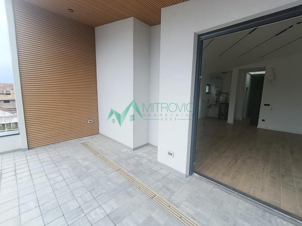 Slika 9 - Telep 185 m2 nov petosoban penthouse sa duplom garažom i krovnom terasom 