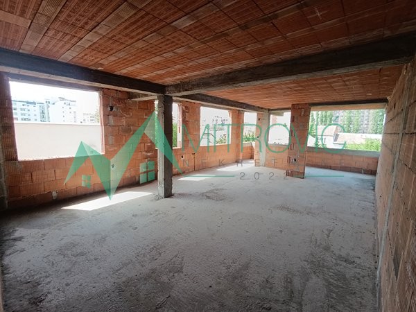 Slika 3 - U BLIZINI FUTOŠKOG PUTA ČETVOROSOBAN PENTHOUSE UZ MOGUĆNOST VELIKE KROVNE TERASE 