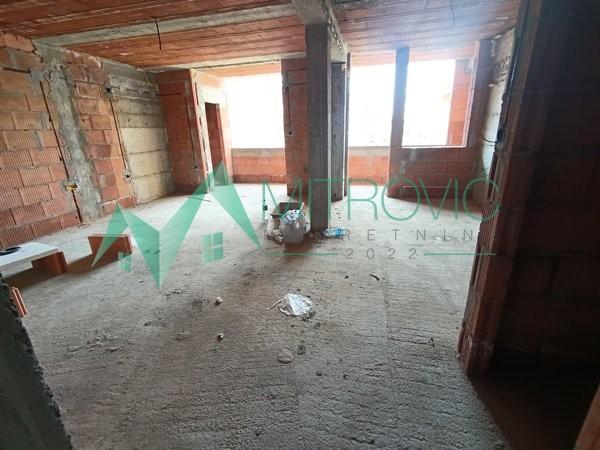 Glavna slika -U BLIZINI FUTOŠKOG PUTA TROSOBAN PENTHOUSE UZ MOGUĆNOST VELIKE KROVNE TERASE 