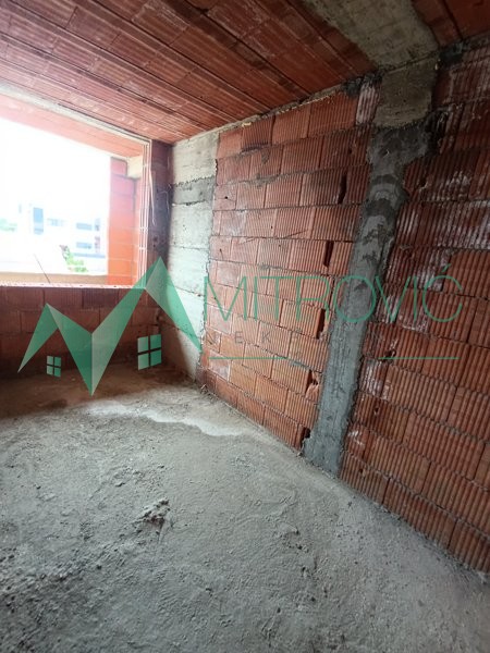 Slika 7 - U BLIZINI FUTOŠKOG PUTA TROSOBAN PENTHOUSE UZ MOGUĆNOST VELIKE KROVNE TERASE 