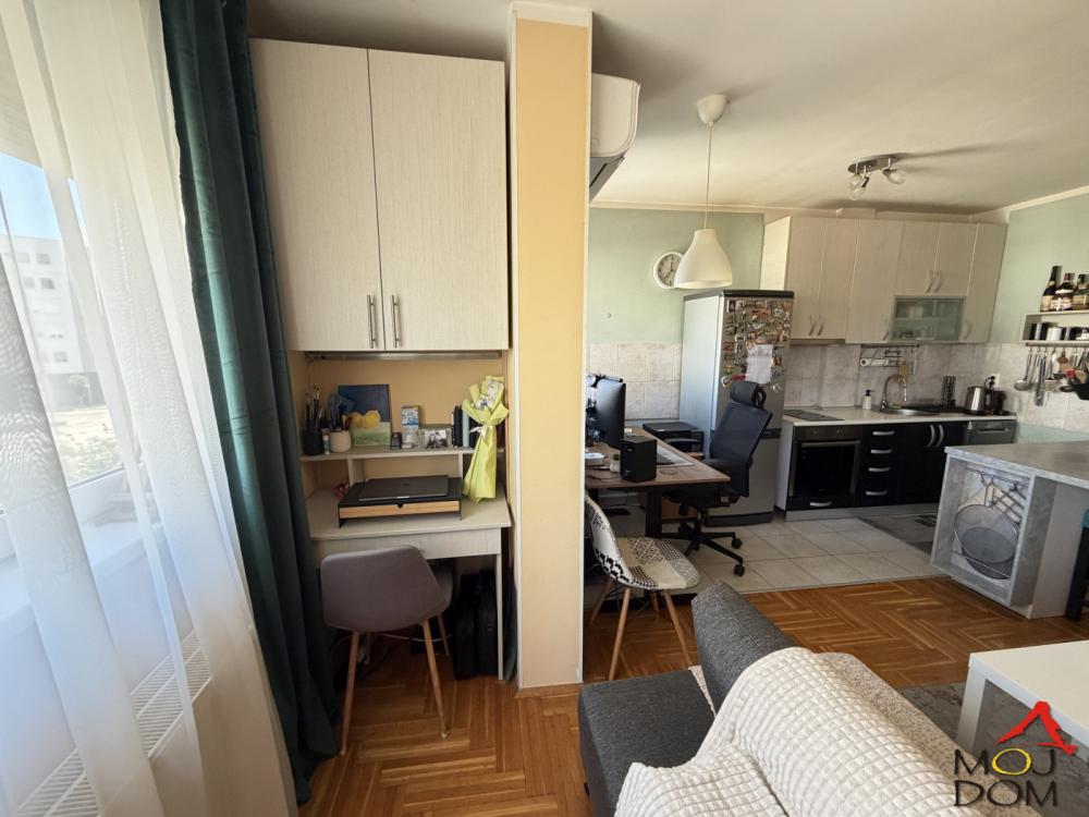 Slika 8 - Stan,NOVI SAD,SOMBORSKI BULEVAR,kv: 41, € 123600, ID: 1032391