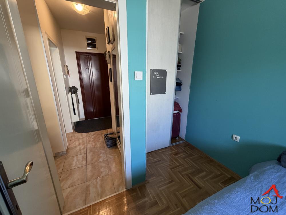 Slika 3 - Stan,NOVI SAD,SOMBORSKI BULEVAR,kv: 41, € 123600, ID: 1032391