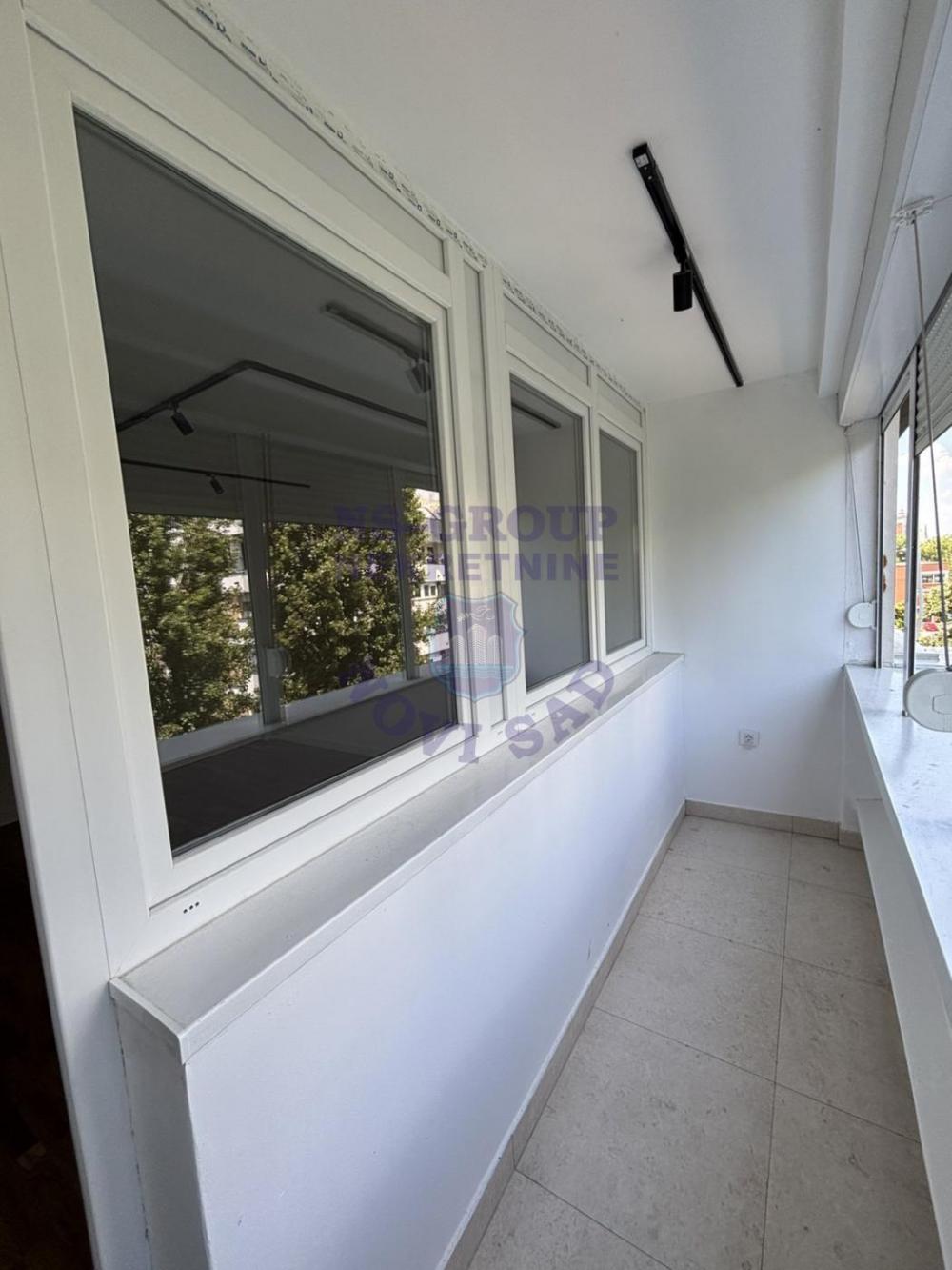 Slika 11 - Prodaja stana, 61m2, Liman 1 Novi Sad, sa terasom, ima lift