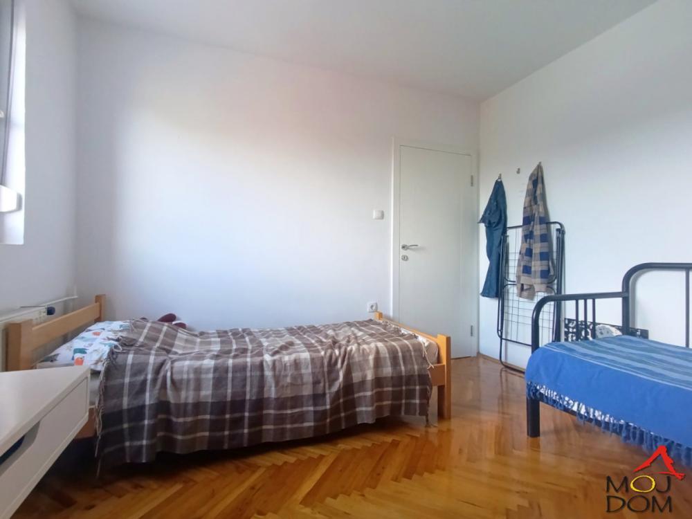 Slika 3 - Stan,NOVI SAD,TELEP,kv: 44, € 113300, ID: 1032420