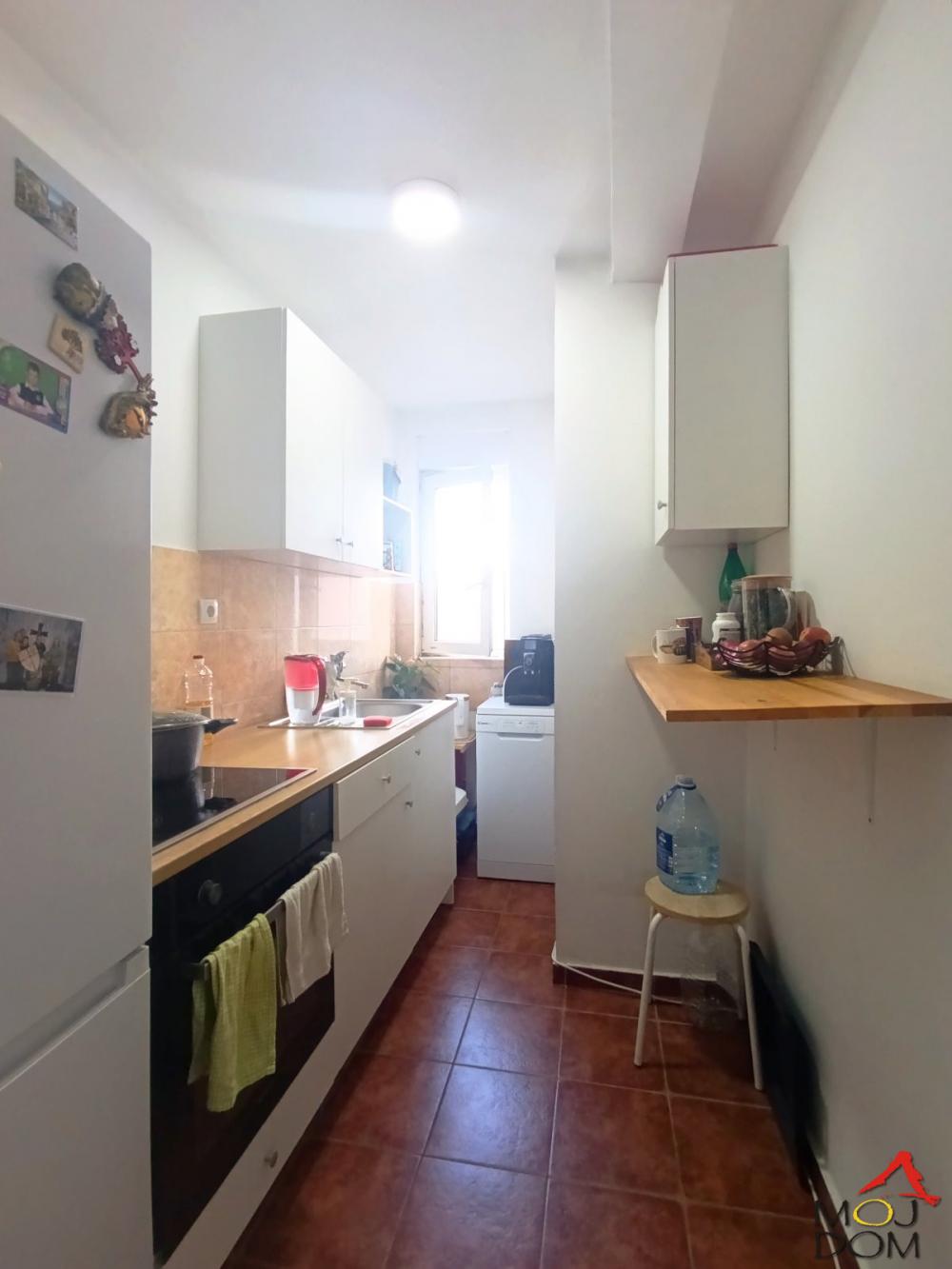 Slika 4 - Stan,NOVI SAD,TELEP,kv: 44, € 113300, ID: 1032420