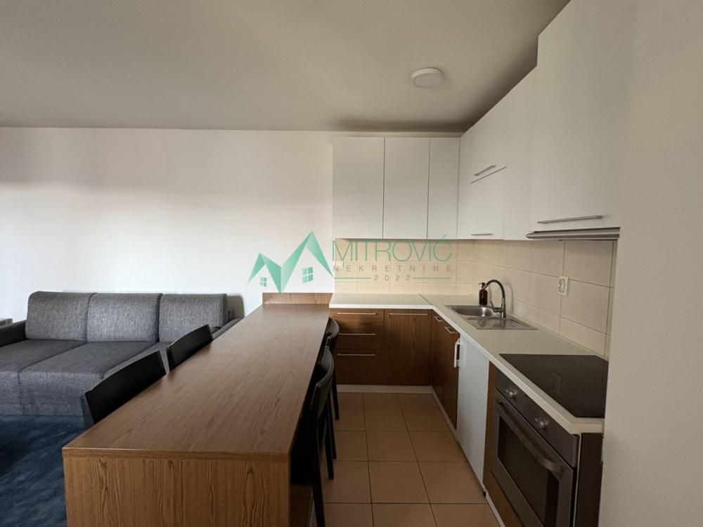 Slika 2 - Prodaja jednoiposobnog stana na Sajmu – 42 m² (Šifra: 1004436) 