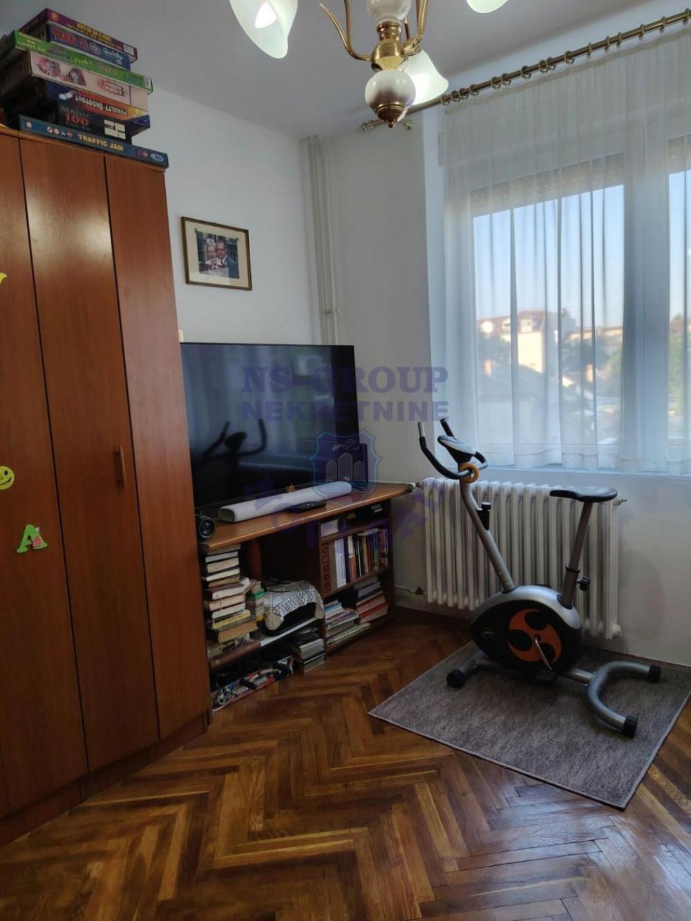 Slika 1 - Dvosoban, 48m2, Podbara Novi Sad, sa terasom