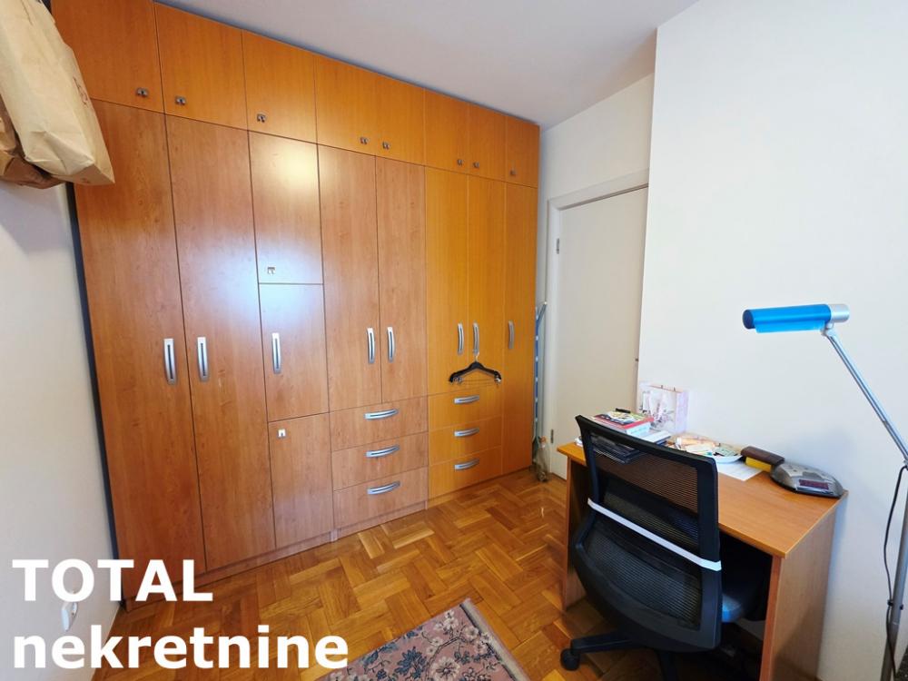 Slika 6 - Stan,NOVI SAD,CENTAR,kv: 44.00, € 135000, ID: 1102782