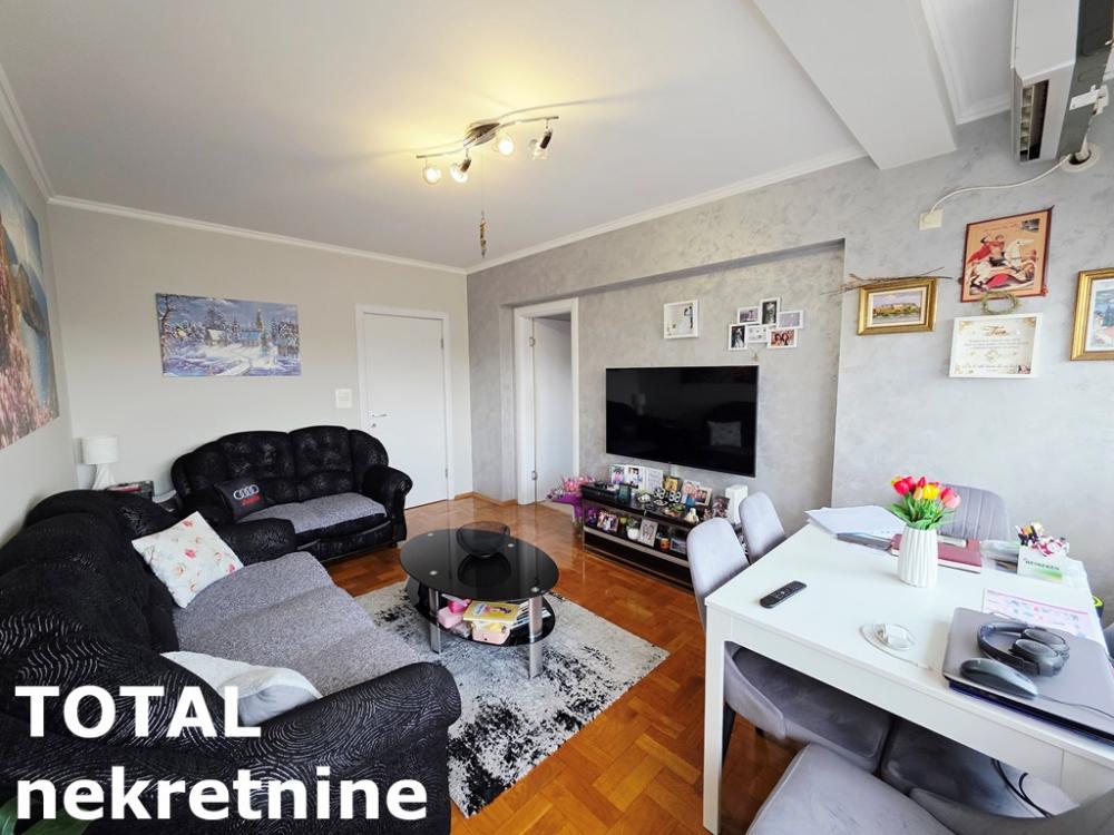 Slika 3 - Stan,NOVI SAD,CENTAR,kv: 44.00, € 135000, ID: 1102782