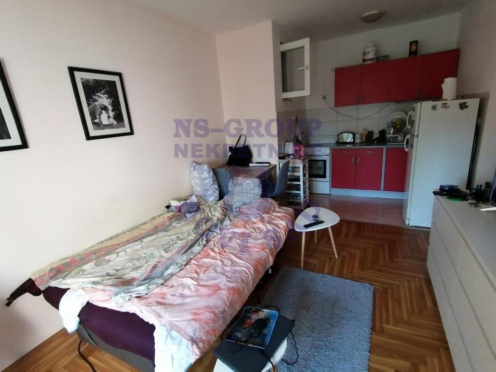 Slika 1 - Jednosoban, 25m2, Podbara Novi Sad, sa terasom