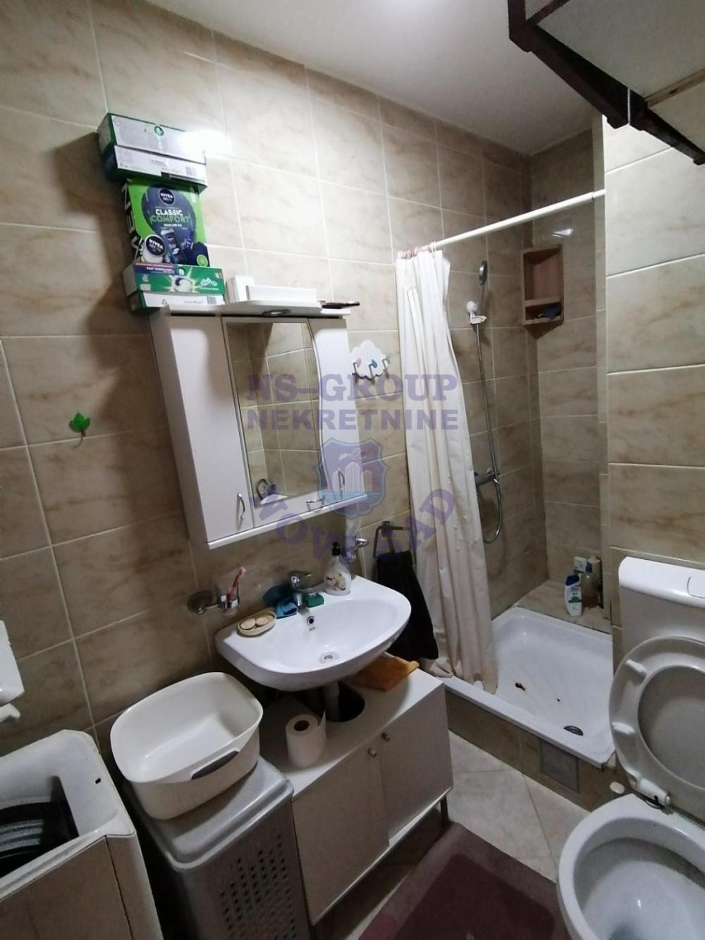 Slika 4 - Jednosoban, 25m2, Podbara Novi Sad, sa terasom