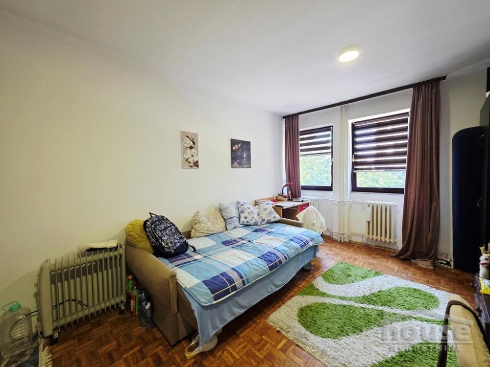 Slika 2 - Stan,NOVI SAD,BULEVAR,kv: 22.00, € 80000, ID: 1065952
