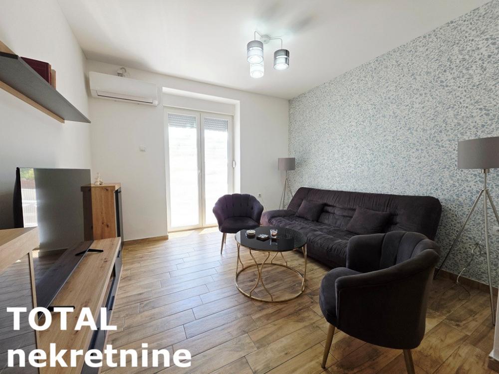Slika 1 - Stan,PETROVARADIN,PETROVARADIN,kv: 45.00, € 87500, ID: 1102750