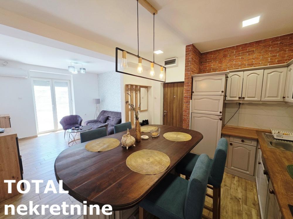Slika 5 - Stan,PETROVARADIN,PETROVARADIN,kv: 45.00, € 87500, ID: 1102750