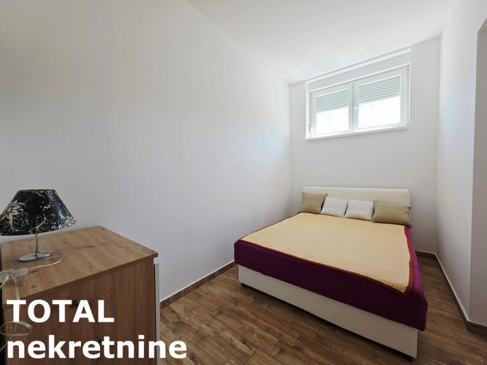 Slika 8 - Stan,PETROVARADIN,PETROVARADIN,kv: 45.00, € 87500, ID: 1102750