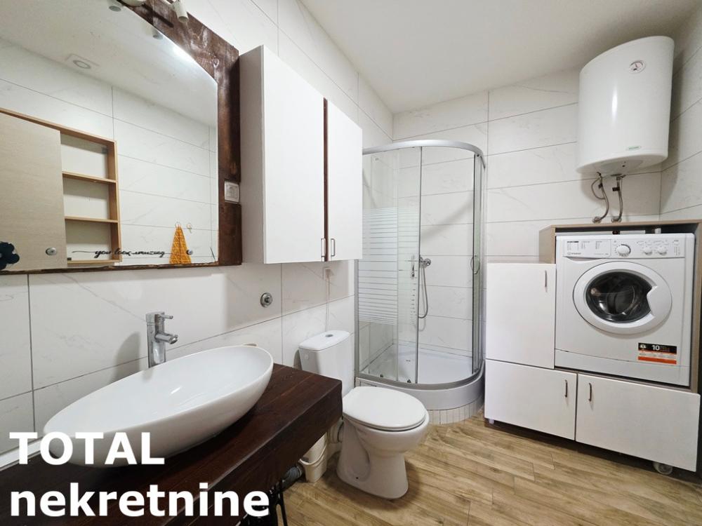 Slika 10 - Stan,PETROVARADIN,PETROVARADIN,kv: 45.00, € 87500, ID: 1102750