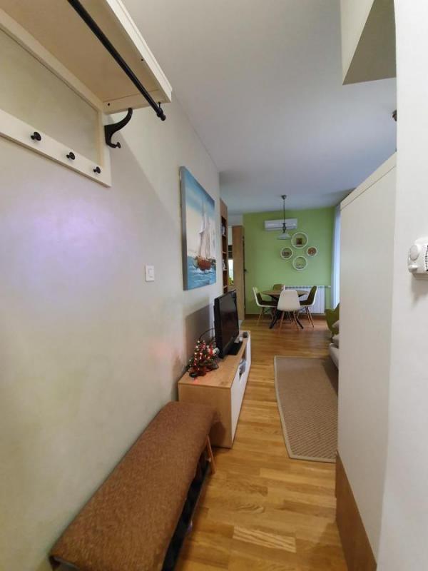 Slika 9 - Jednosoban, 31m2, Adamovićevo naselje Novi Sad, sa terasom, ima lift