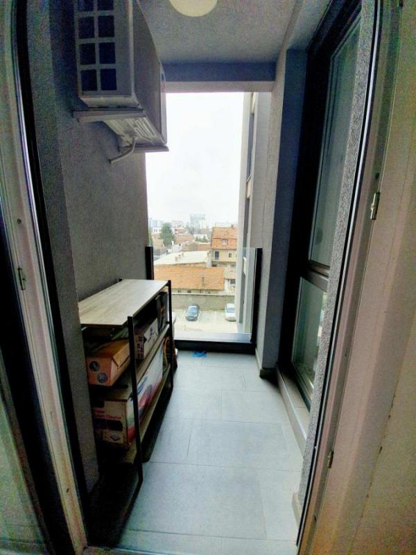 Slika 11 - Jednosoban, 31m2, Adamovićevo naselje Novi Sad, sa terasom, ima lift