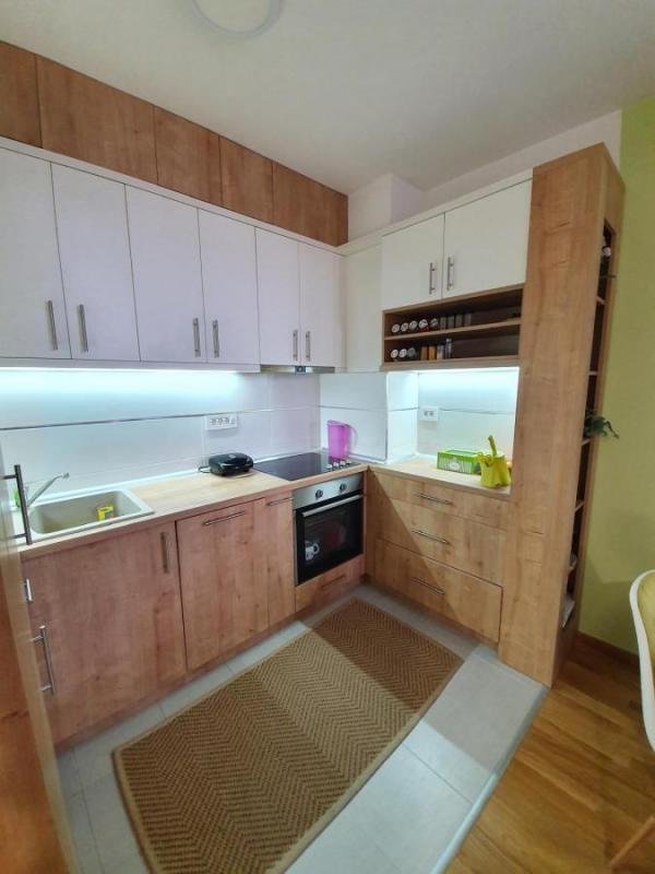 Slika 1 - Jednosoban, 31m2, Adamovićevo naselje Novi Sad, sa terasom, ima lift