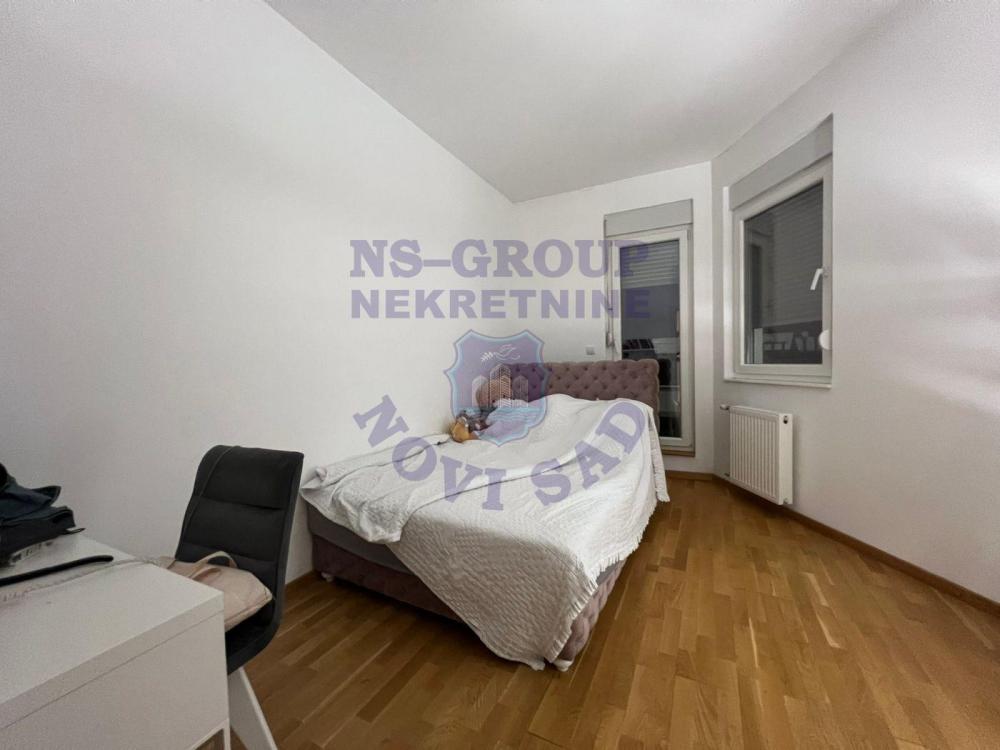Slika 8 - Četvorosoban, 115m2, Bulevar patrijarha Pavla (Somborski bulevar) Novi Sad, sa terasom, ima lift