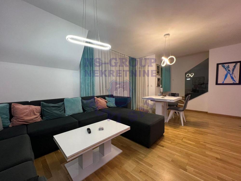 Slika 10 - Četvorosoban, 115m2, Bulevar patrijarha Pavla (Somborski bulevar) Novi Sad, sa terasom, ima lift