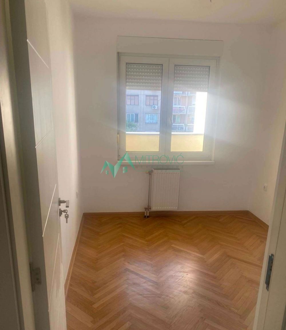 Slika 2 - ODLIČNA PRILIKA – DVOSOBAN STAN 40m² – BULEVAR KRALJA 