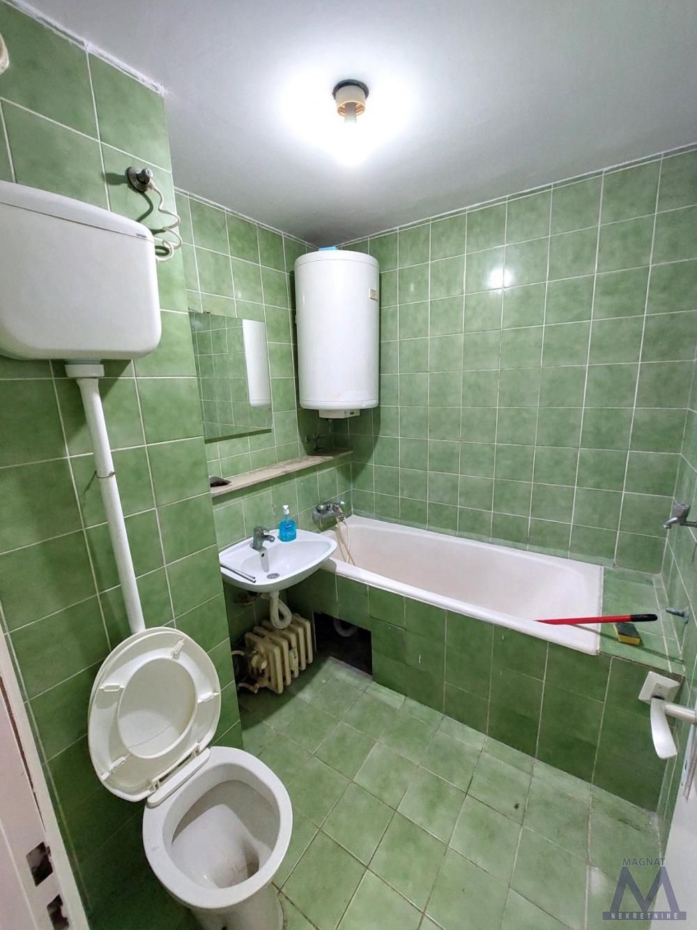 Slika 8 - Stan,PETROVARADIN,BLOK 8,kv: 59, € 109500, ID: 1019391