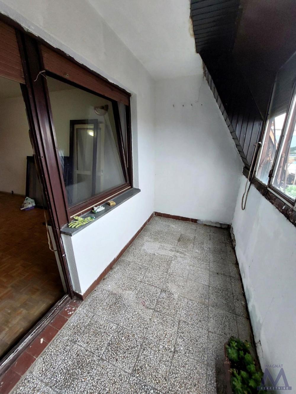 Slika 9 - Stan,PETROVARADIN,BLOK 8,kv: 59, € 109500, ID: 1019391