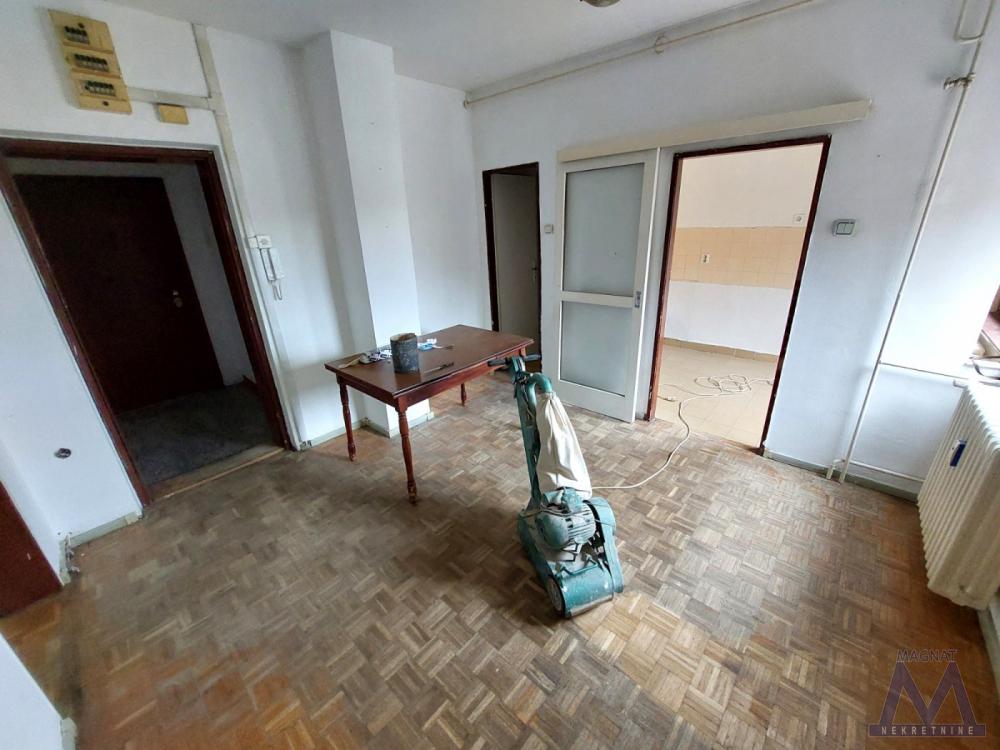 Slika 2 - Stan,PETROVARADIN,BLOK 8,kv: 59, € 109500, ID: 1019391