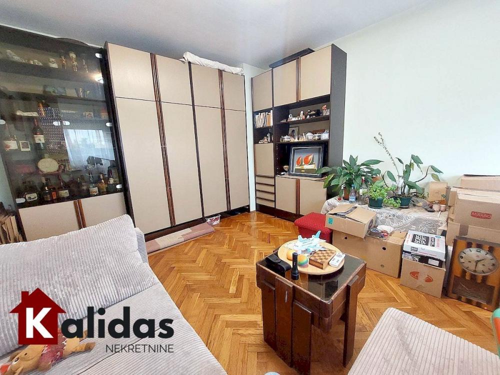 Slika 2 - Stan,NOVI SAD,BULEVAR,kv: 70, € 173000, ID: 1008845
