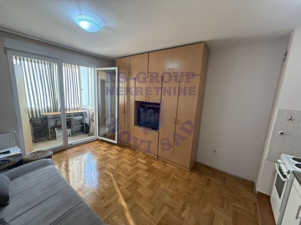 Glavna slika -Jednosoban, 25m2, Grbavica Novi Sad, sa terasom, ima lift