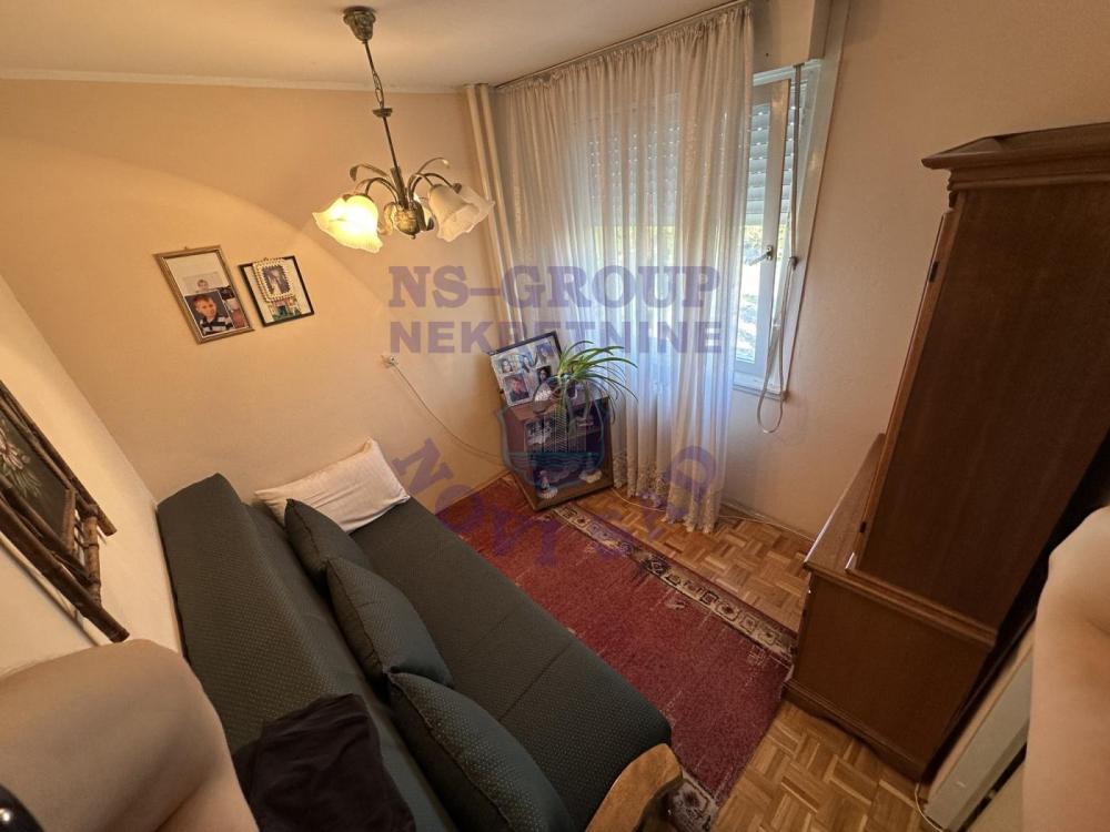Slika 2 - Jednoiposoban, 41m2, Novo naselje Novi Sad, ima lift
