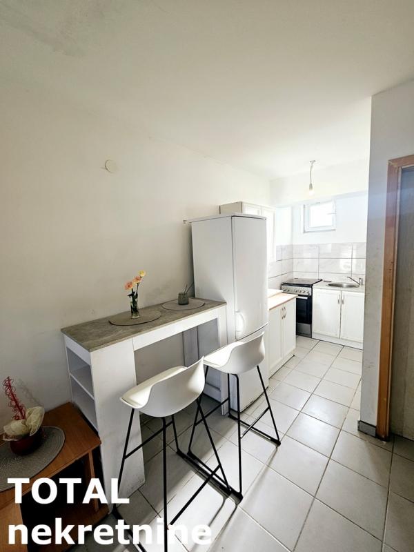 Slika 3 - Stan,NOVI SAD,SALAJKA,kv: 20.00, € 48000, ID: 1101312