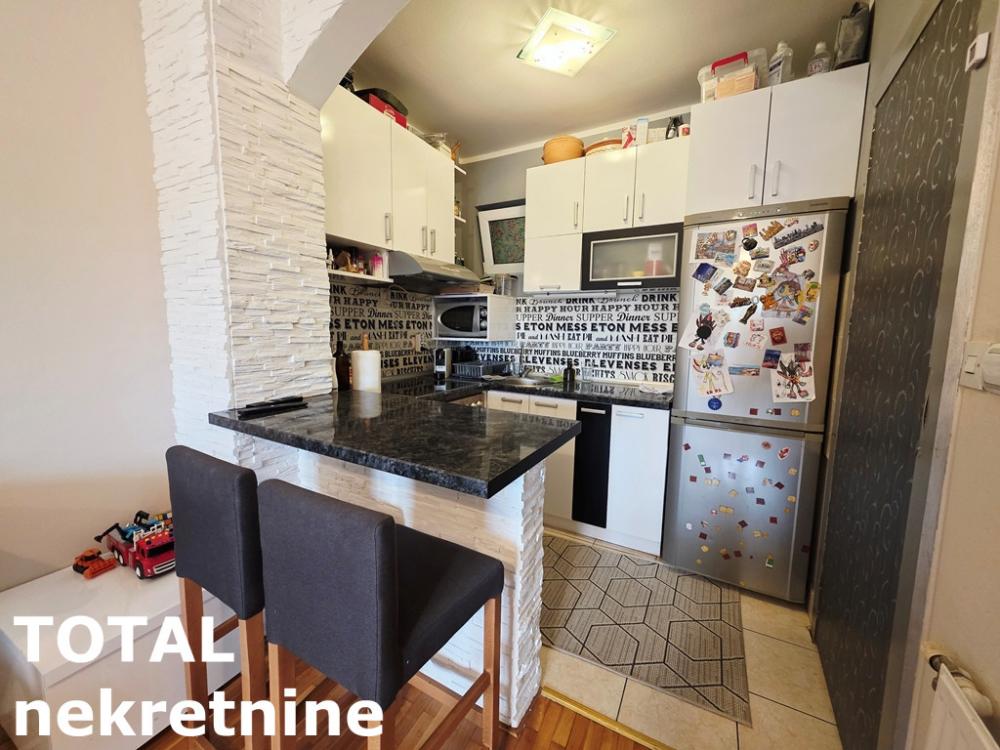 Slika 3 - Stan,NOVI SAD,BULEVAR,kv: 38.00, € 130000, ID: 1102802