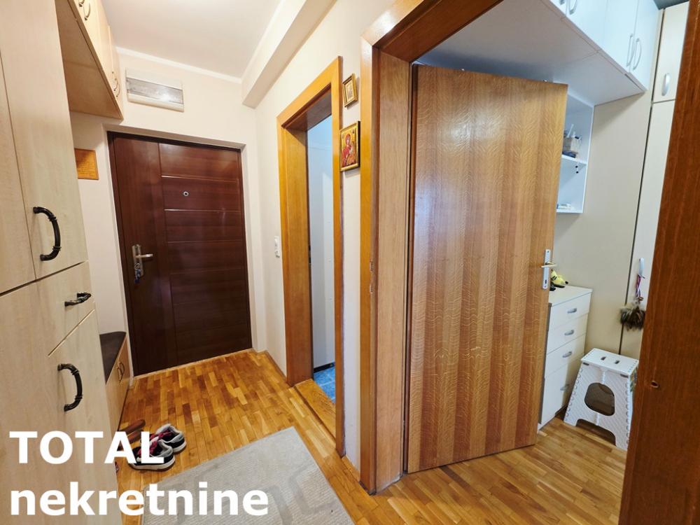 Slika 8 - Stan,NOVI SAD,BULEVAR,kv: 38.00, € 130000, ID: 1102802